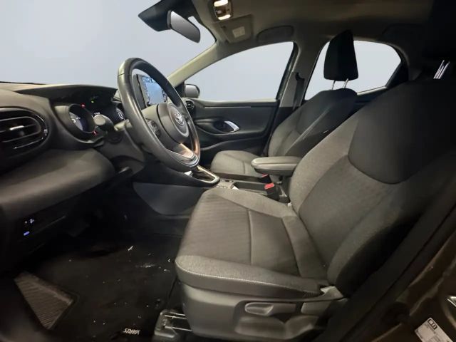 Toyota Yaris Hatchback Hybride Team D