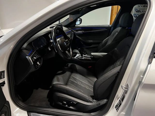 BMW 540 540d M-Sport Touring xDrive