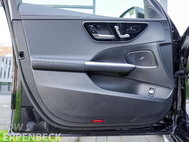 Mercedes-Benz C 200 Sedan