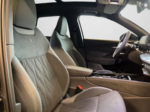 Audi Q3 SUV TFSI quatt. s.tro. MMI Pro/Pano/Digital M