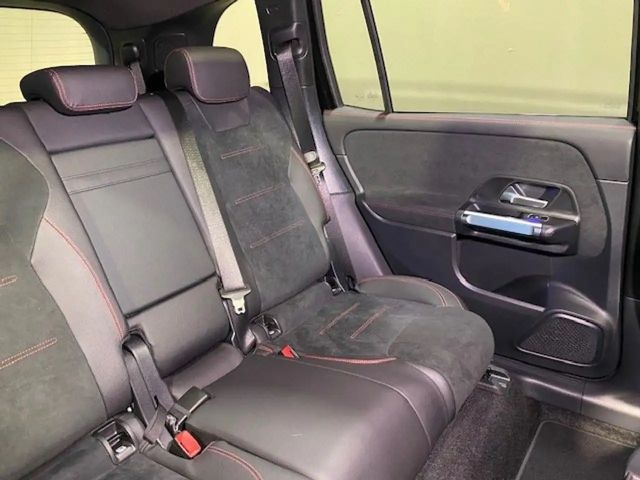 Mercedes-Benz GLB 220 4MATIC AMG Line