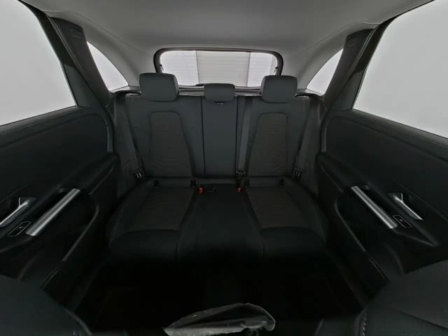 Mercedes-Benz B 180 Progressive