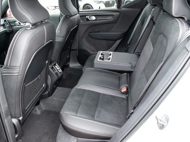 Volvo XC40 Dark Plus