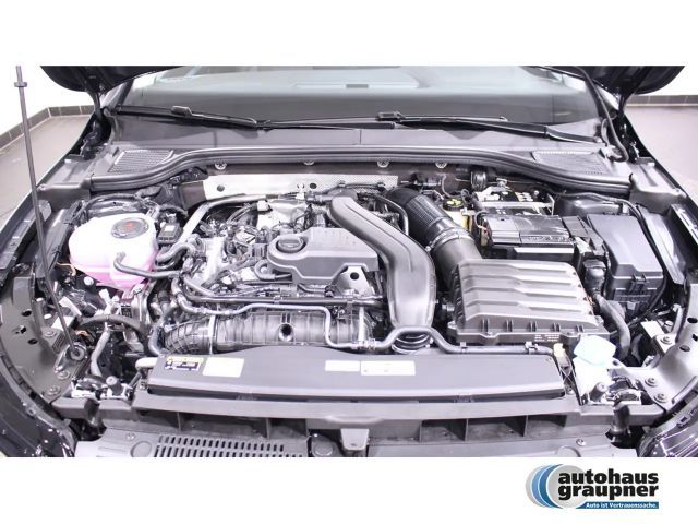 Volkswagen Golf 1.5 eTSI DSG Golf VIII