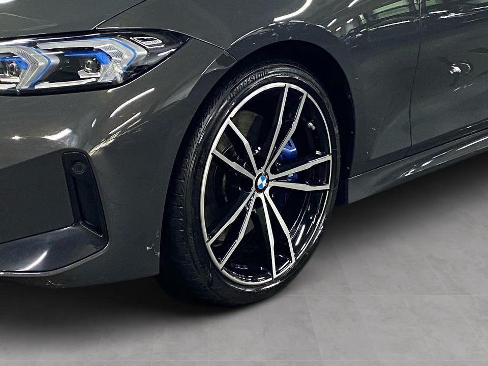 BMW 330 330i Sedan xDrive