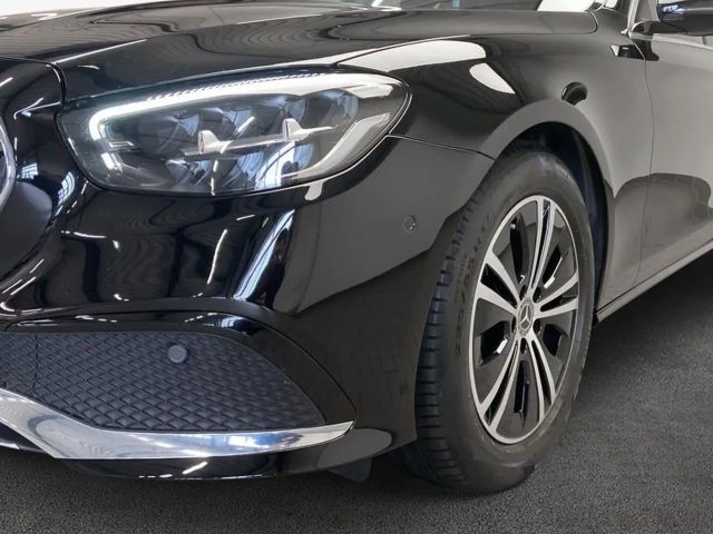 Mercedes-Benz E 220 AVANTGARDE
