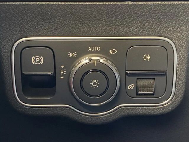 Mercedes-Benz B 180 Progressive