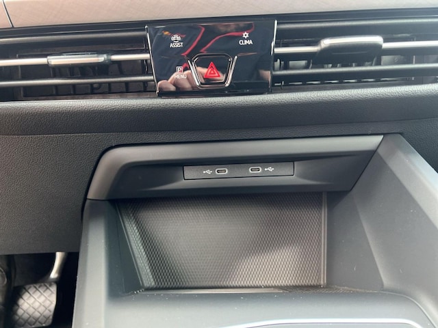 Volkswagen Golf 1.5 eTSI DSG Golf VIII Life