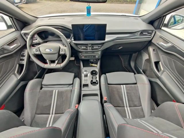 Ford Focus ST Line Wagon