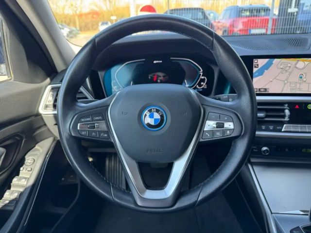 BMW 330 330e Sport Line Touring