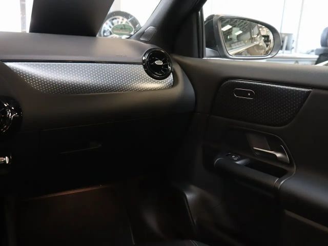 Mercedes-Benz GLA 180 GLA 180 d