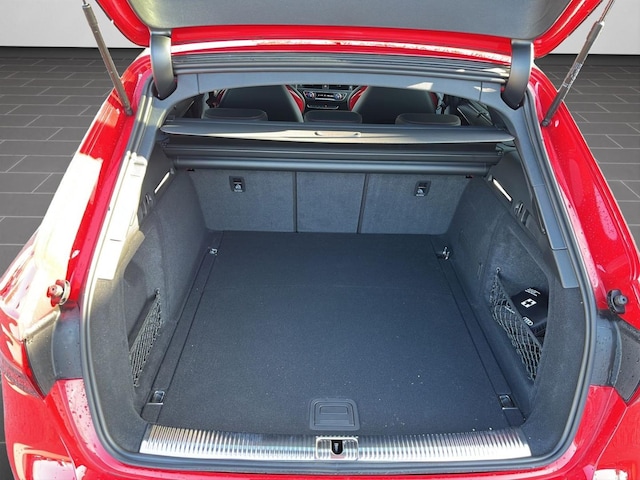 Audi RS4 Avant Quattro