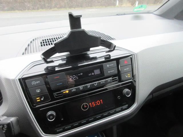 Volkswagen up! Active