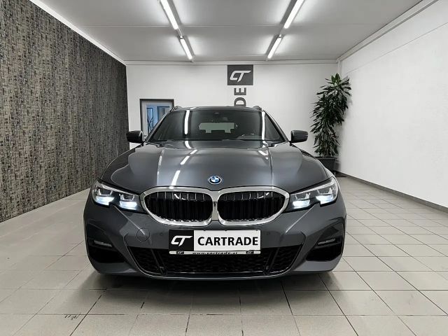 BMW 330 330e M-Sport Touring xDrive