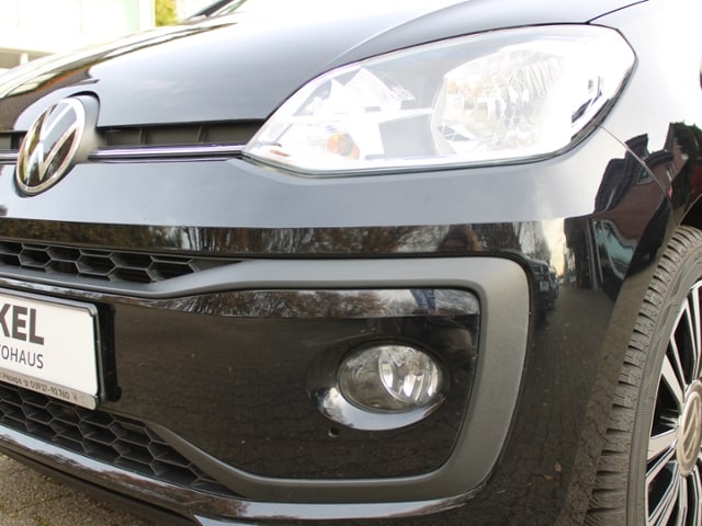 Volkswagen up! Active