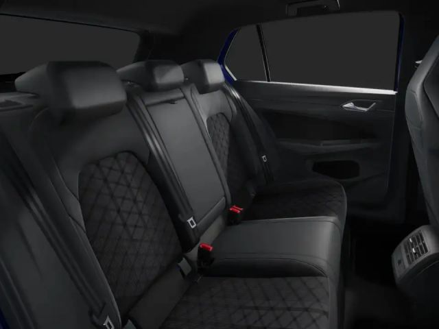 Volkswagen Golf 1.5 eTSI DSG R-Line