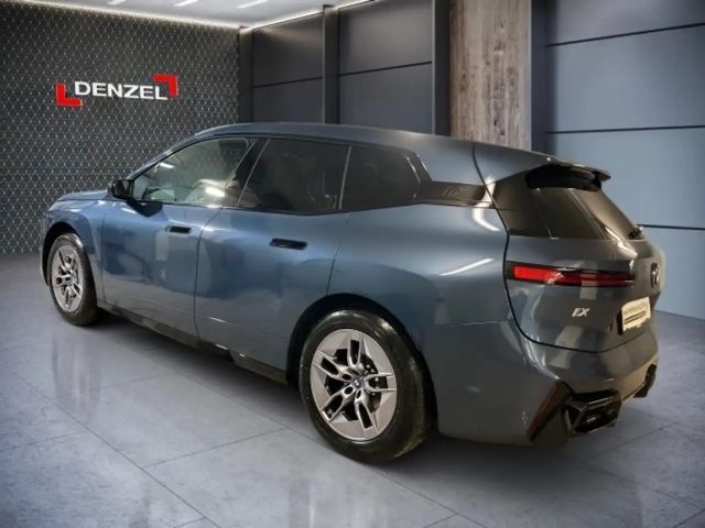 BMW iX xDrive45