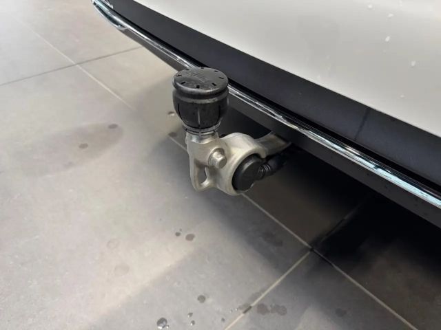 Mercedes-Benz E 200 AVANTGARDE Estate