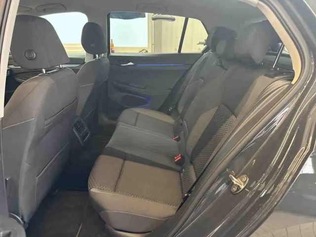 Volkswagen Golf Active NAVI/AppConnect/16" GJR . . .