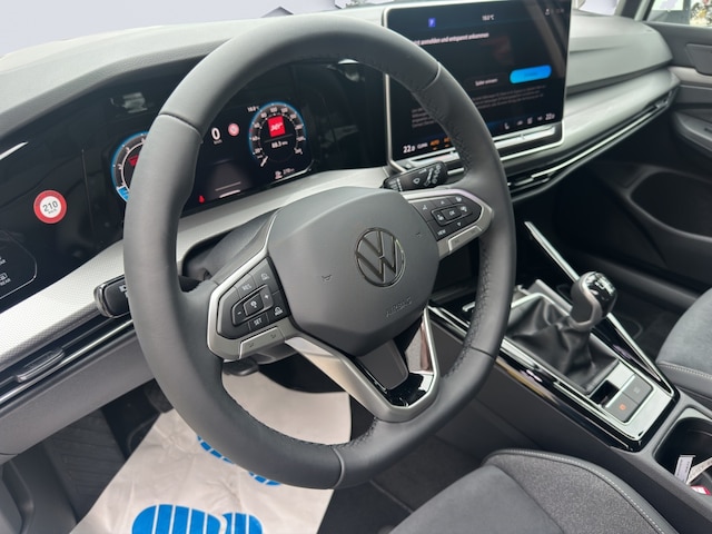 Volkswagen Golf Style