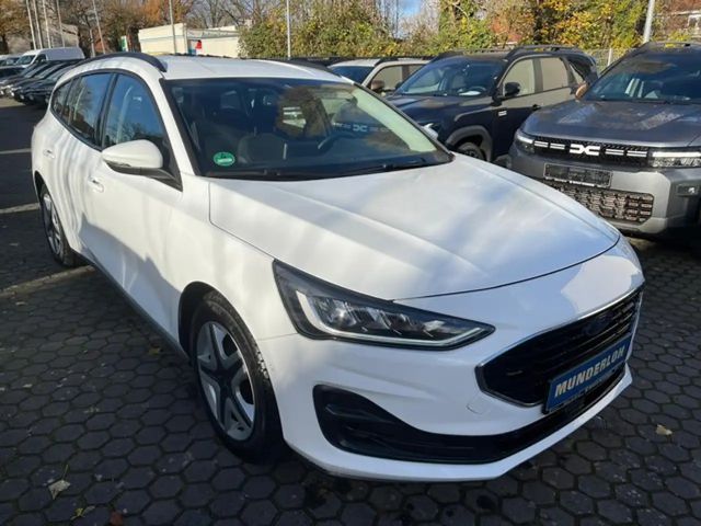 Ford Focus Cool & Connect