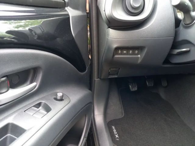 Toyota Aygo X Business Hatchback