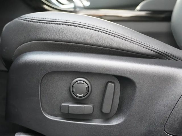 Land Rover Range Rover Velar P400e SE