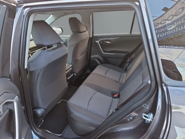 Toyota RAV4 4x2 Hybride Team D