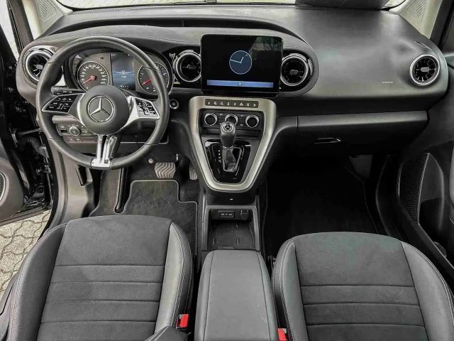 Mercedes-Benz T 180 180 d MBUX+RüKam+Lenkradhzg+LED