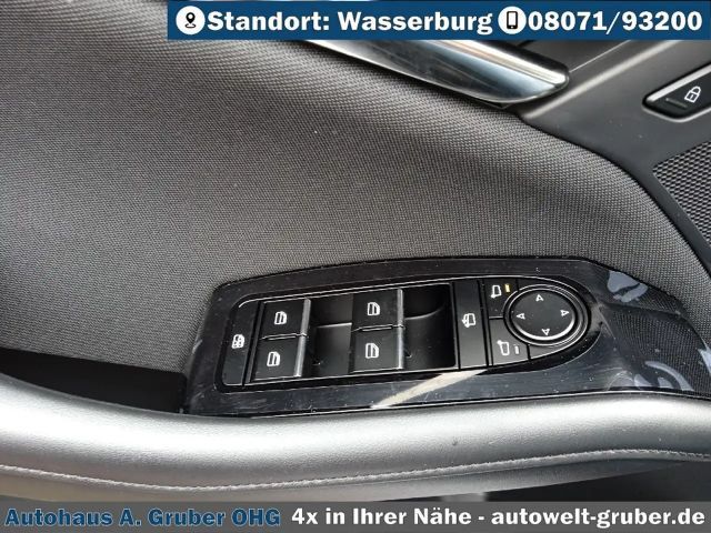 Mazda 3 2.5L SkyActiv e-Skyactiv