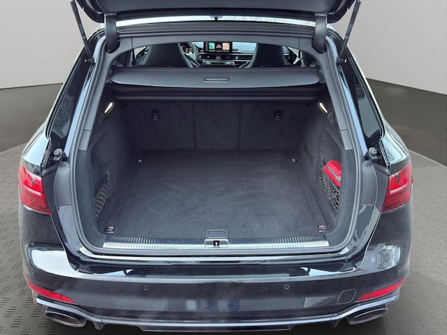 Audi RS4 Avant Quattro