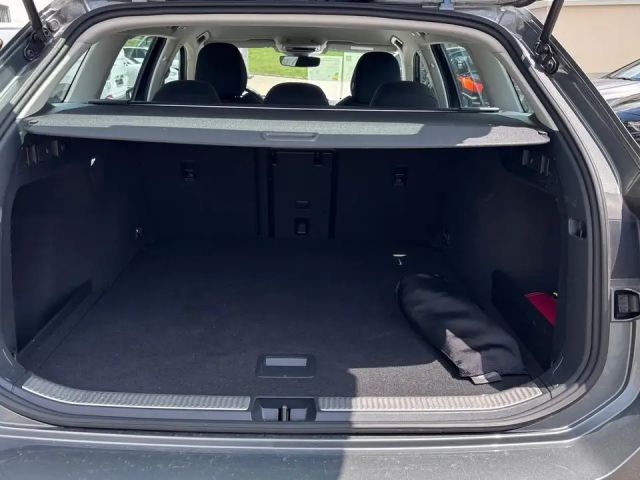 Volkswagen Passat 1.5 eTSI DSG Variant