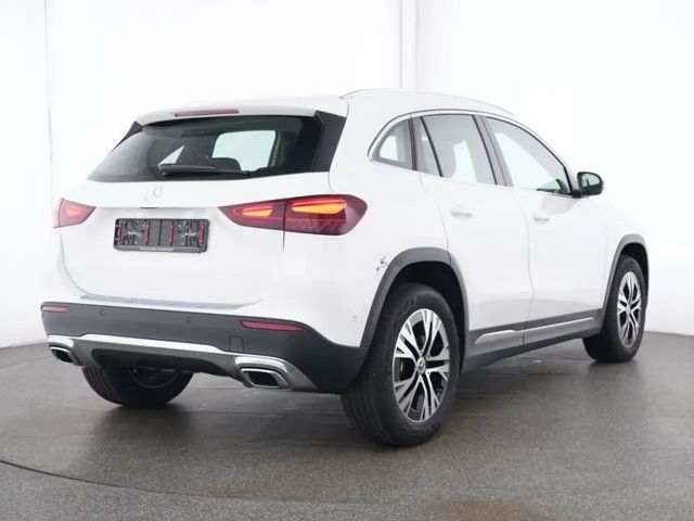 Mercedes-Benz GLA 180 GLA 180 d Progressive