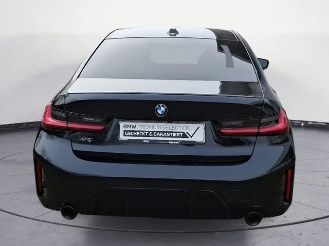 BMW 320 320i M-Sport Sedan xDrive