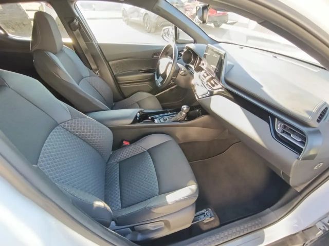 Toyota C-HR Hybride Team D