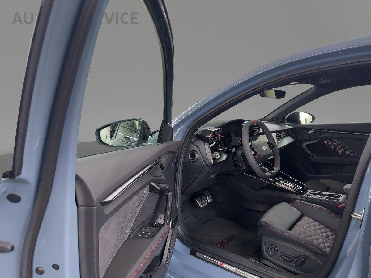 Audi RS3 S-Tronic Sedan