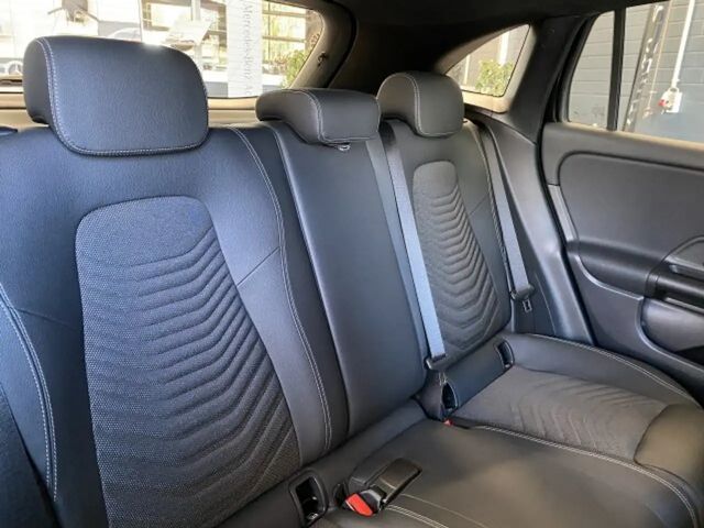 Mercedes-Benz GLA 200 Progressive