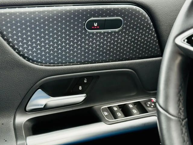 Mercedes-Benz GLA 200 Progressive