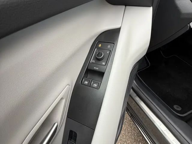 Ford Capri AWD Premium