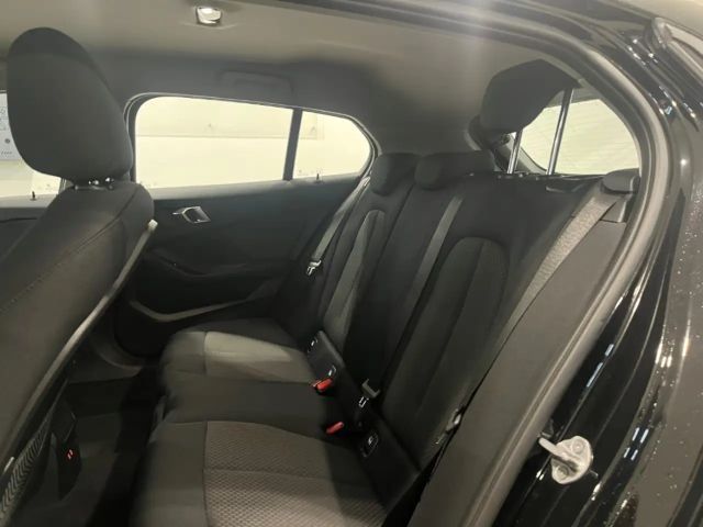 BMW 118 118i 5-deurs Sedan