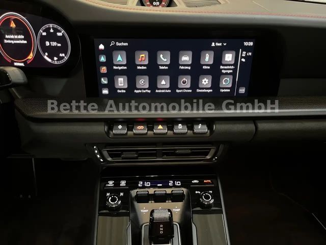 Porsche 992 Black Edition Carrera GTS