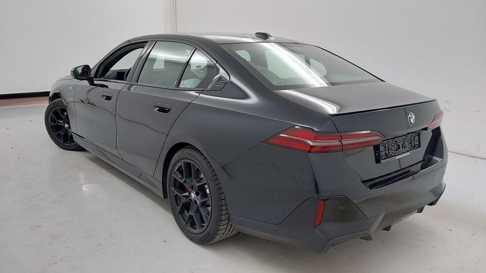 BMW 520 520d M-Sport Sedan xDrive