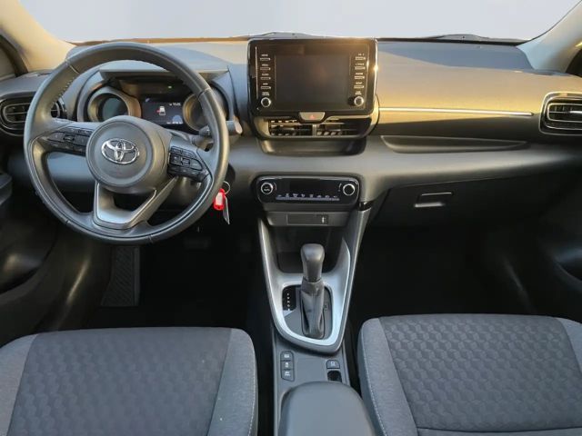 Toyota Yaris Hatchback Hybride Team D