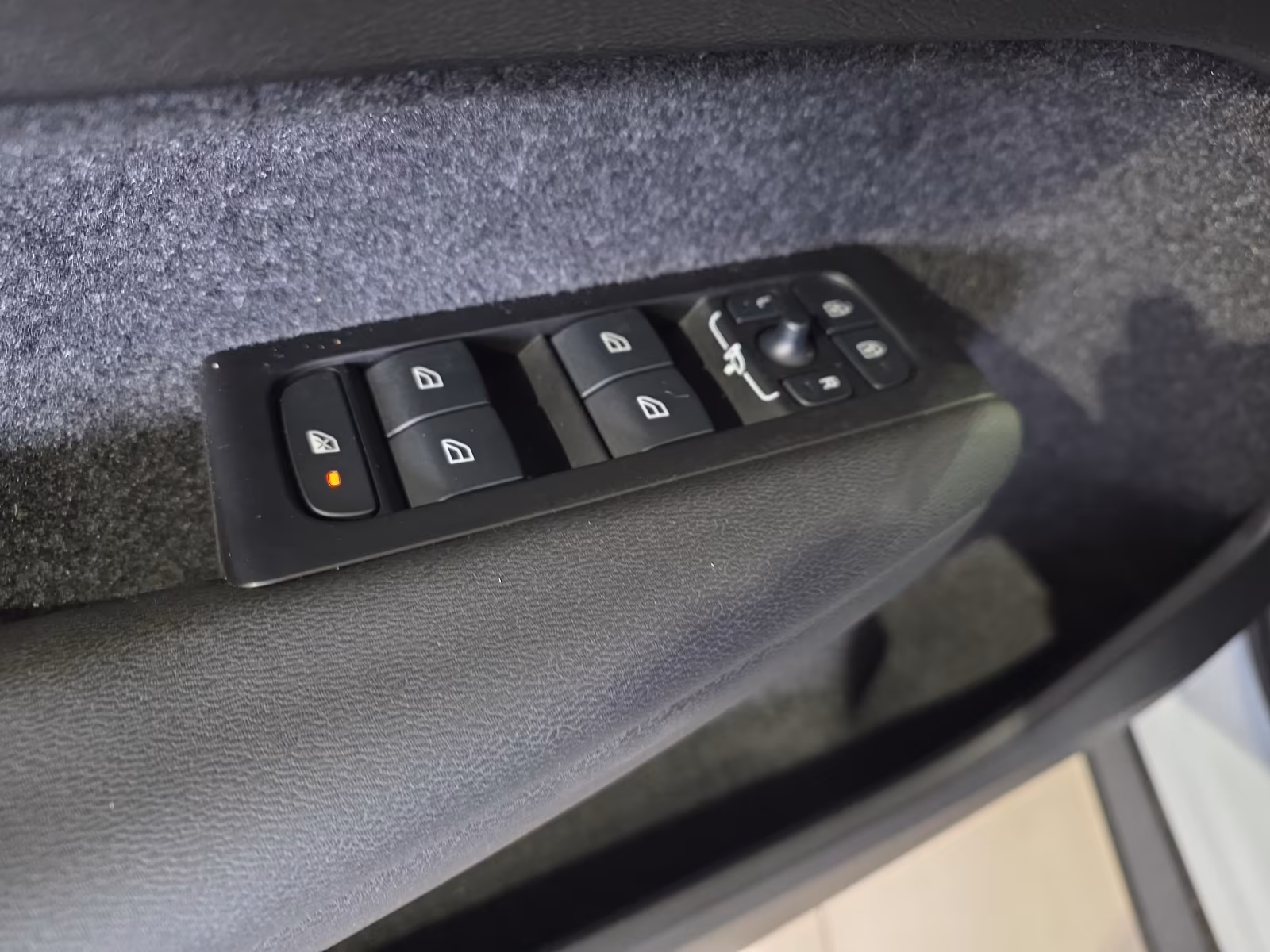 Volvo XC40 Core Momentum