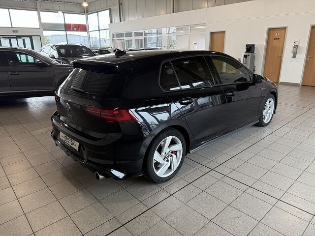 Volkswagen Golf 2.0 TSI DSG Golf VIII Style