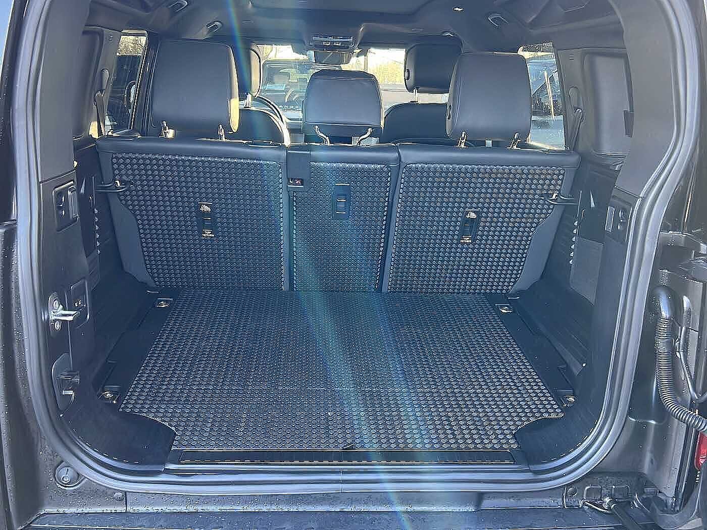 Land Rover Defender 110 Dynamic HSE