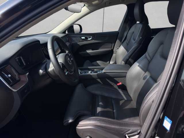 Volvo XC60 Dark Plus