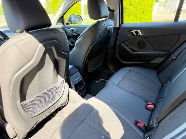 BMW 120 120i Sedan Sport Line