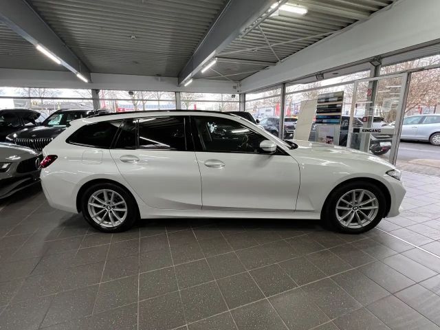 BMW 320 320d Touring xDrive