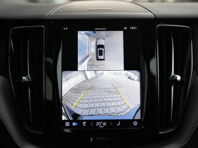 Volvo XC60 AWD Dark Plus